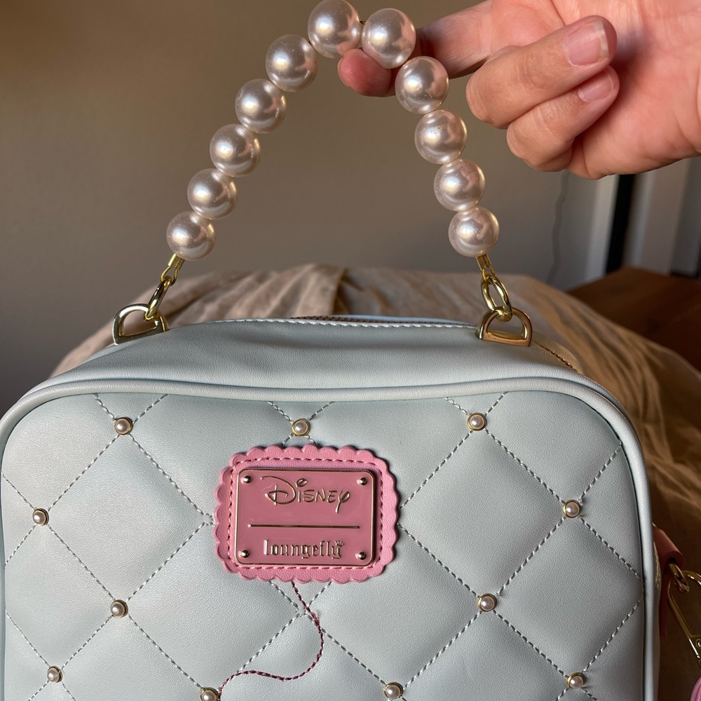 Loungefly Disney Cinderella 70th Anniversary Pearl Handle Crossbody! Never used! - Picture 10 of 16